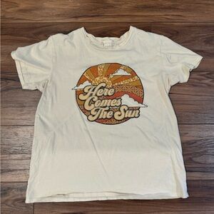 Altar’d State Women’s Medium Tee